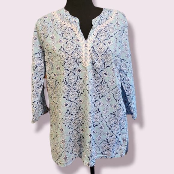 Maternity Bundle | 2 Shirts and 1 Pant | Size Small - Picture 11 of 16